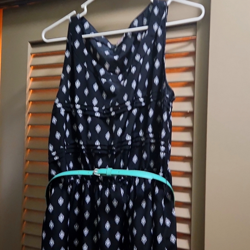 Xhilaration XL black and white dress with belt